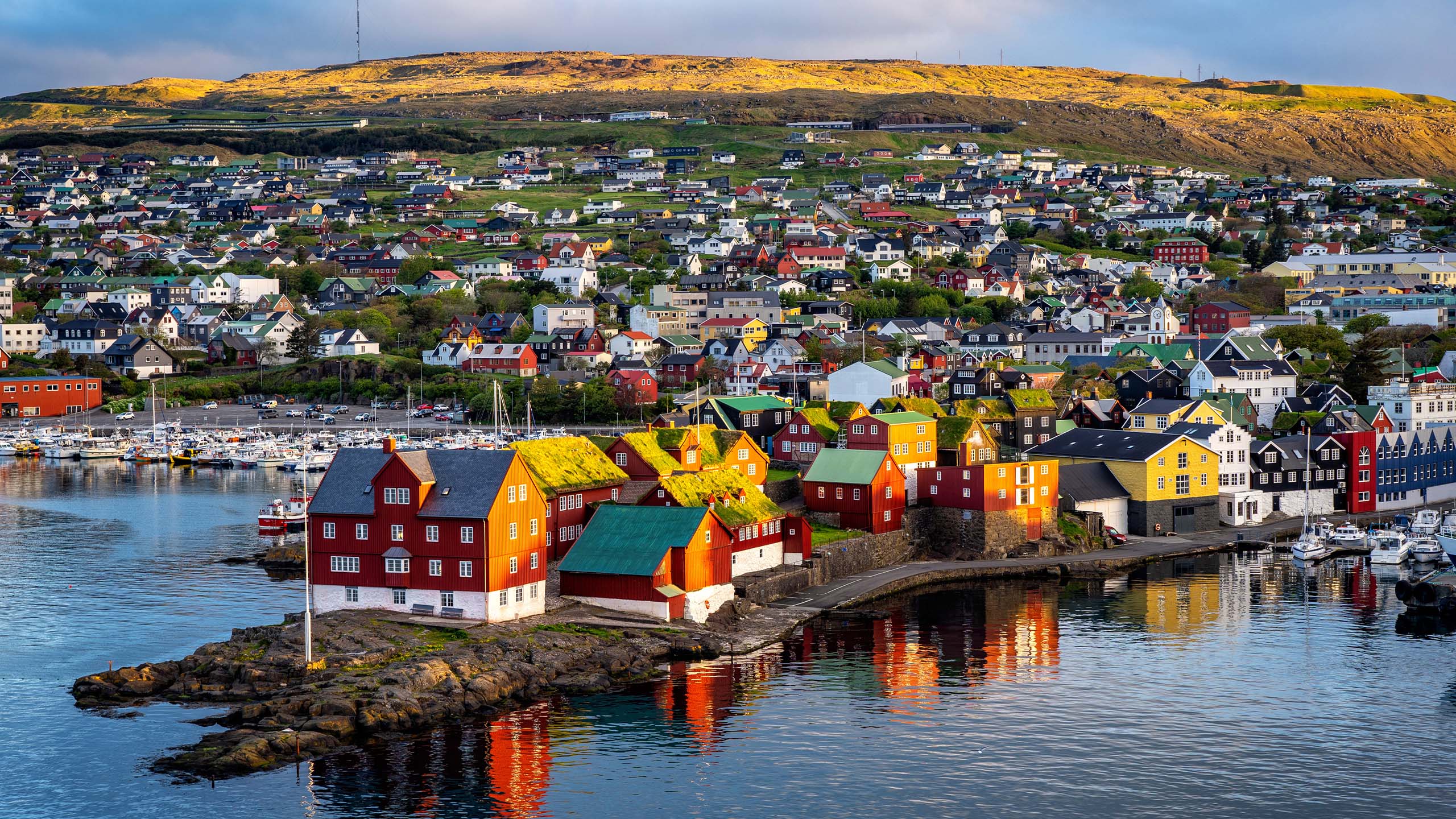 百夫長旅遊_歐洲_法羅群島．羅浮敦群島_托爾斯港Torshavn